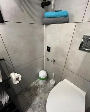 Rewolucji Apartment *