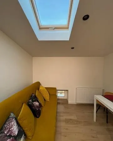 Rewolucji Apartment