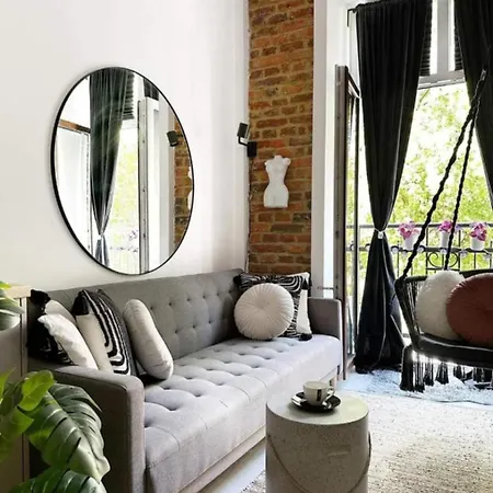 Rewolucji Apartment