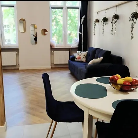 Rewolucji Apartment *